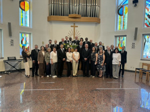 seminar-sviashchennosluzhyteliv-tsentralnoho-okruhu-ukrainy-2026-zustrich.webp apostol-anatolii-budnyk-na-seminari-2026.webp bozhestvenna-sluzhba-pid-chas-seminaru-kyiv-2026.webp uchasnyky-seminaru-tsentralnoho-okruhu-ukrainy.webp spilkuvannia-sviashchennosluzhyteliv-na-seminari-2026.webp